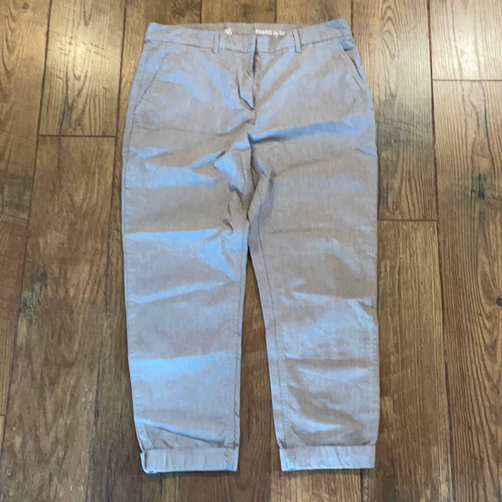 Gap khaki